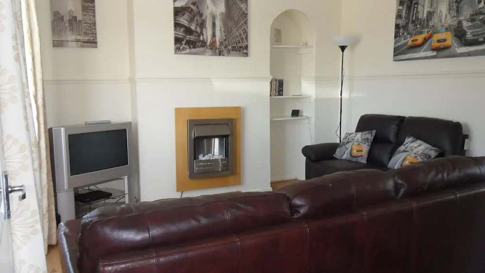 3 Bed Broomfield Road Newport Shropshire