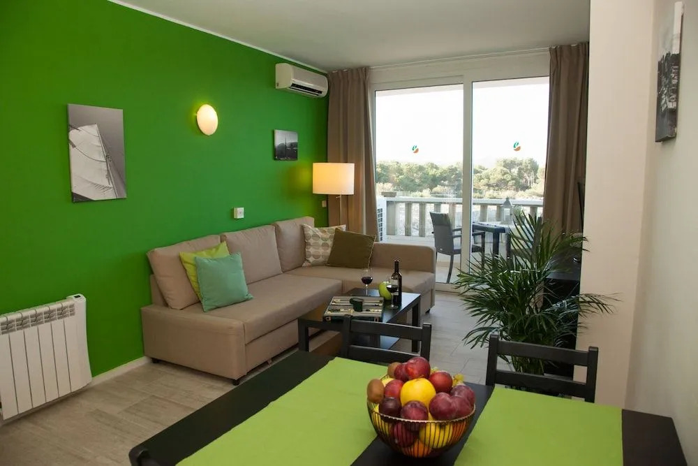 Orange Colom - Seaside Apartments