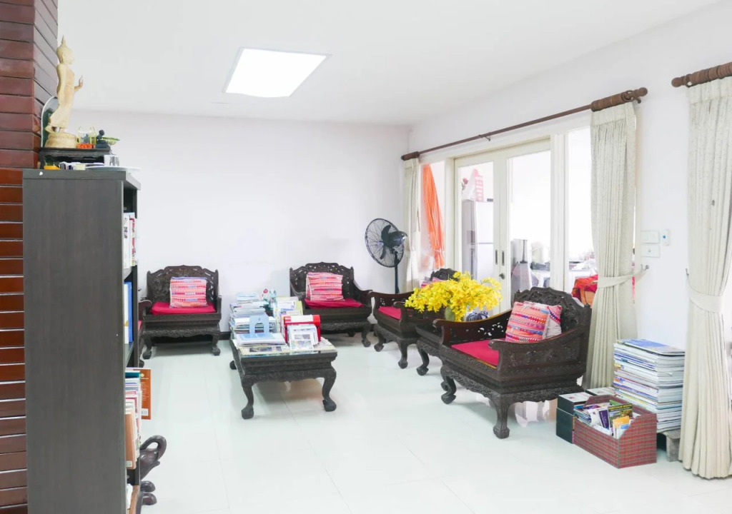 Baan Manusarn