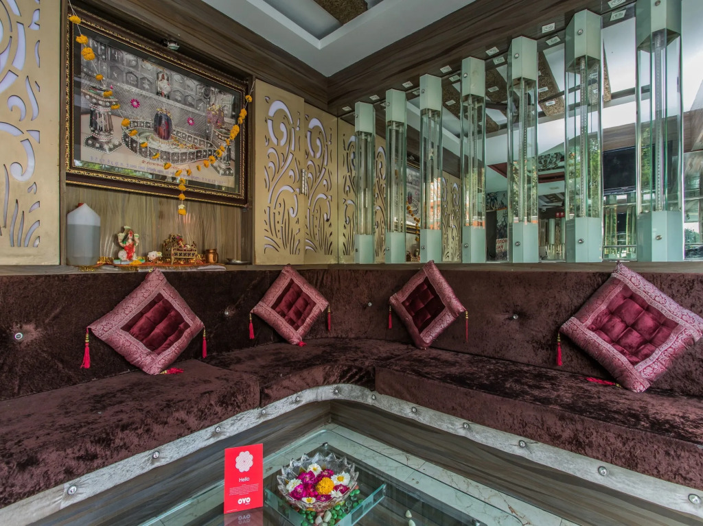OYO 13191 Hotel Atlas Palace