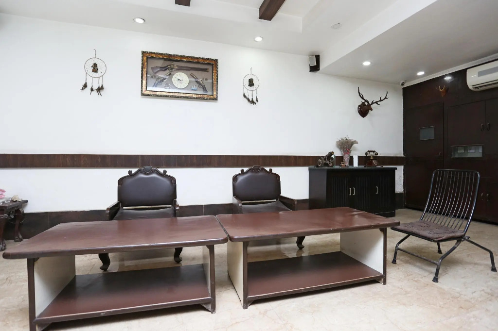 OYO 7128 Hotel Rama