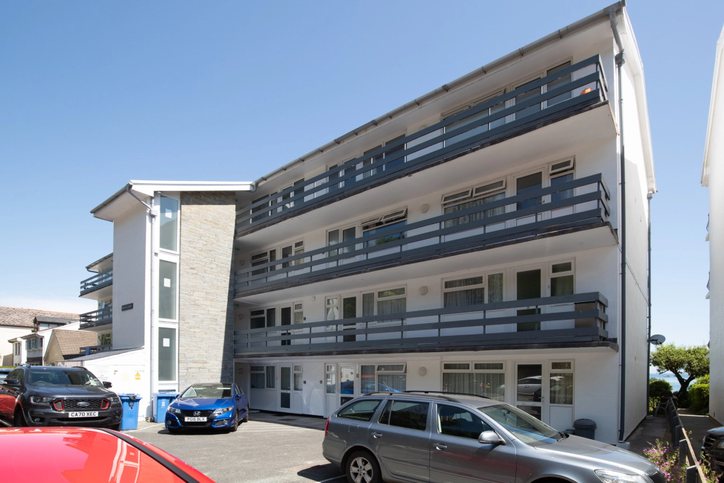 Swn Y Tonnau - Sea Front Apartment Spectacular Sea Views Parking Direct Beach Access