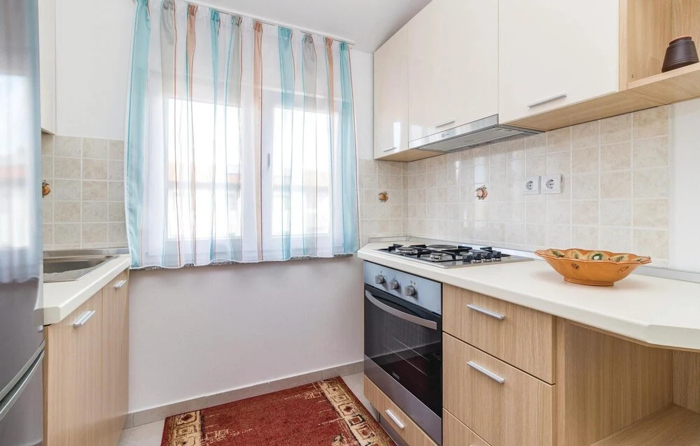 Beautiful Apartment In Valbandon