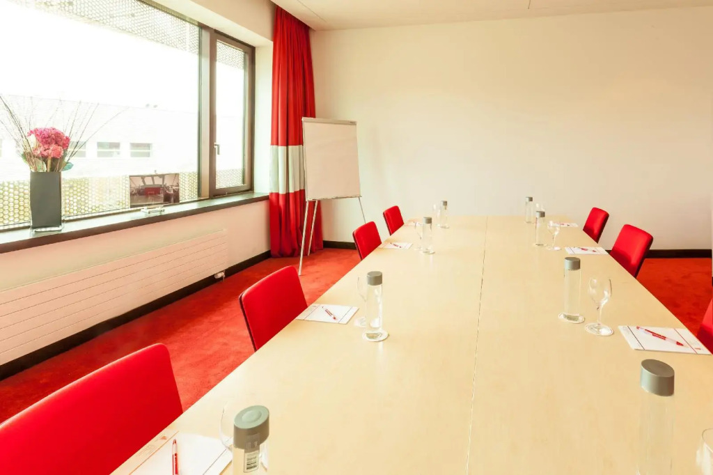 Airport Hotel Basel - Convenient & Friendly