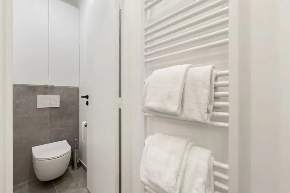 Chic & Contemporary Apartment With Two Bedroom
