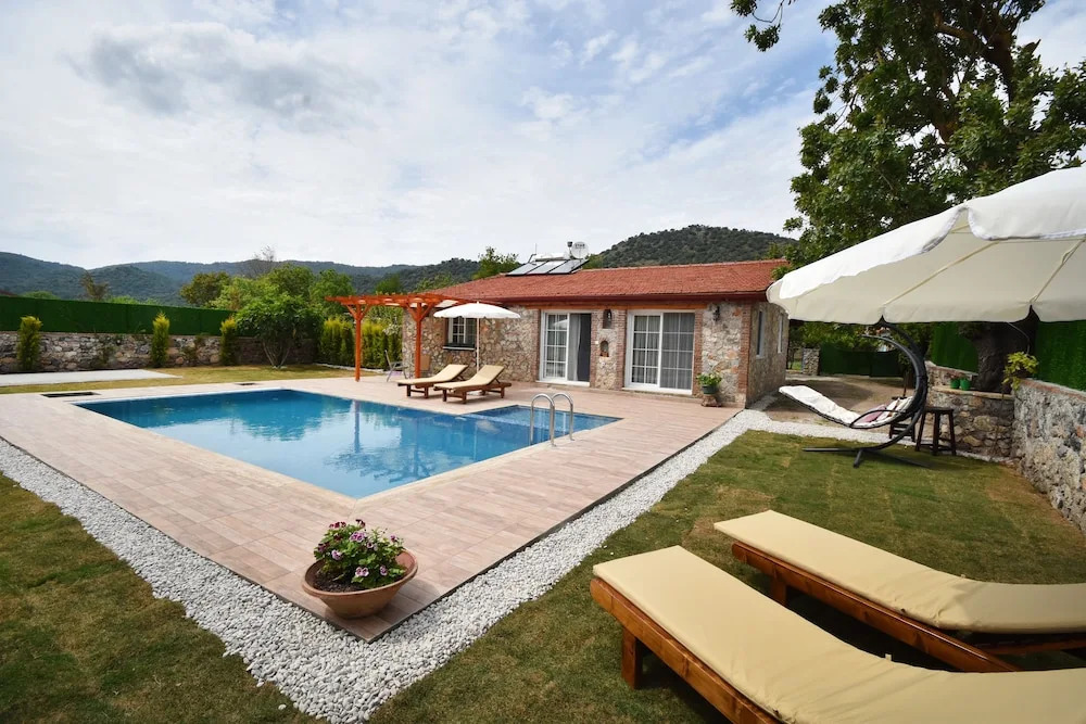 Villa Cansel by Helaltatilvillari