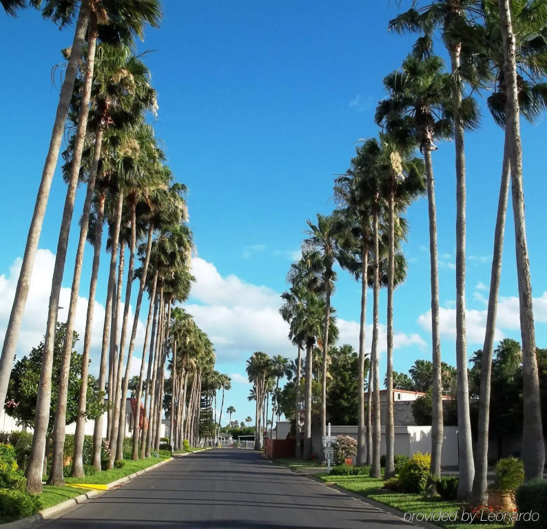 Victoria Palms Inn and Suites
