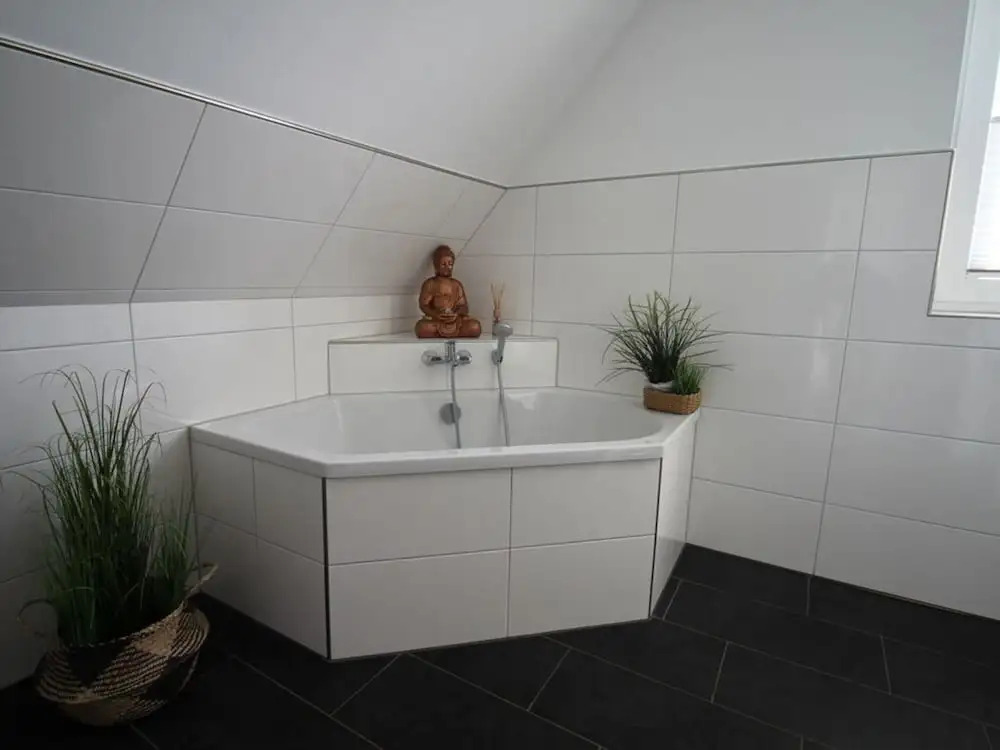 Haus Seeblick Modern Retreat