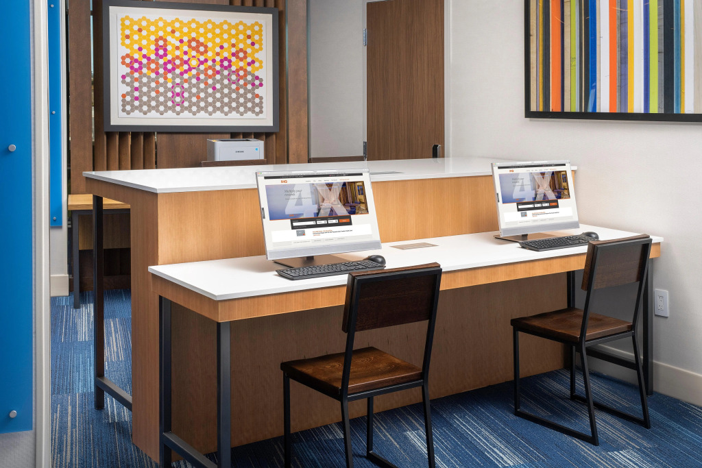 Holiday Inn Express & Suites Kingsland I-95-Naval Base Area by IHG