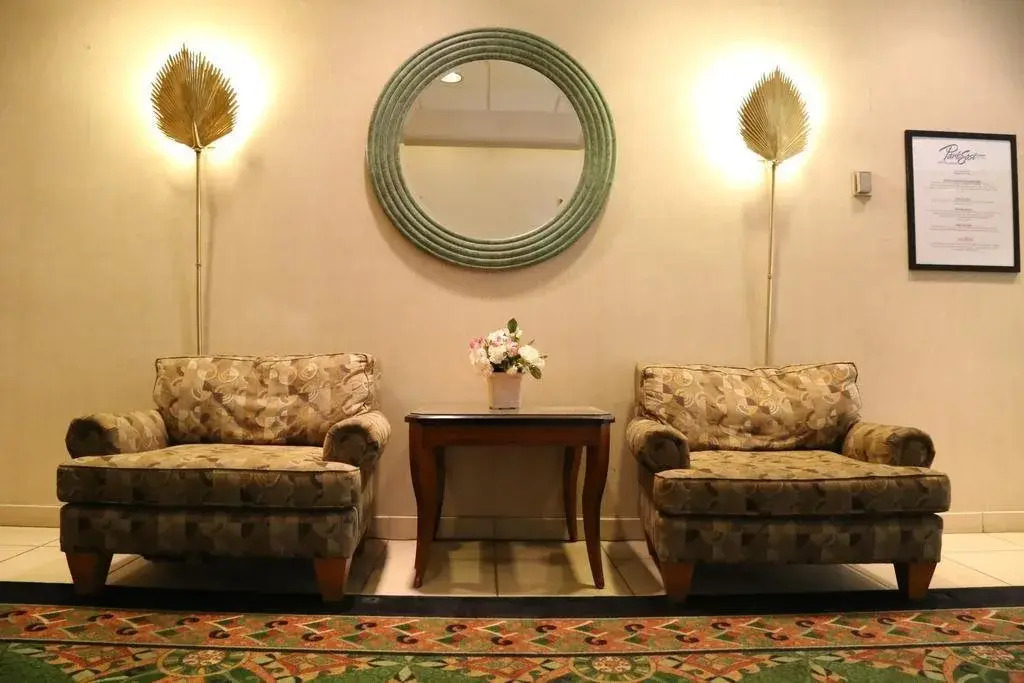 Park East Hotel