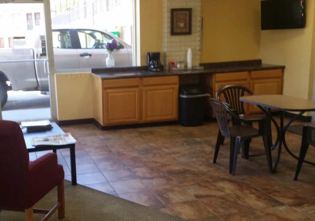 Regal Inn Coffeyville KS US 169