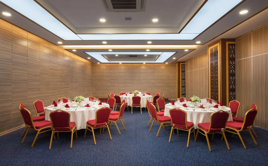Khách Sạn X2 Việt Trì