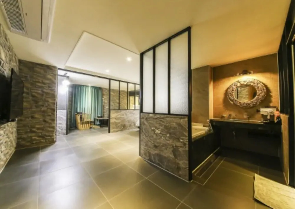 Luce Hotel
