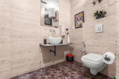 Entire World Class Apartment near Metro Station