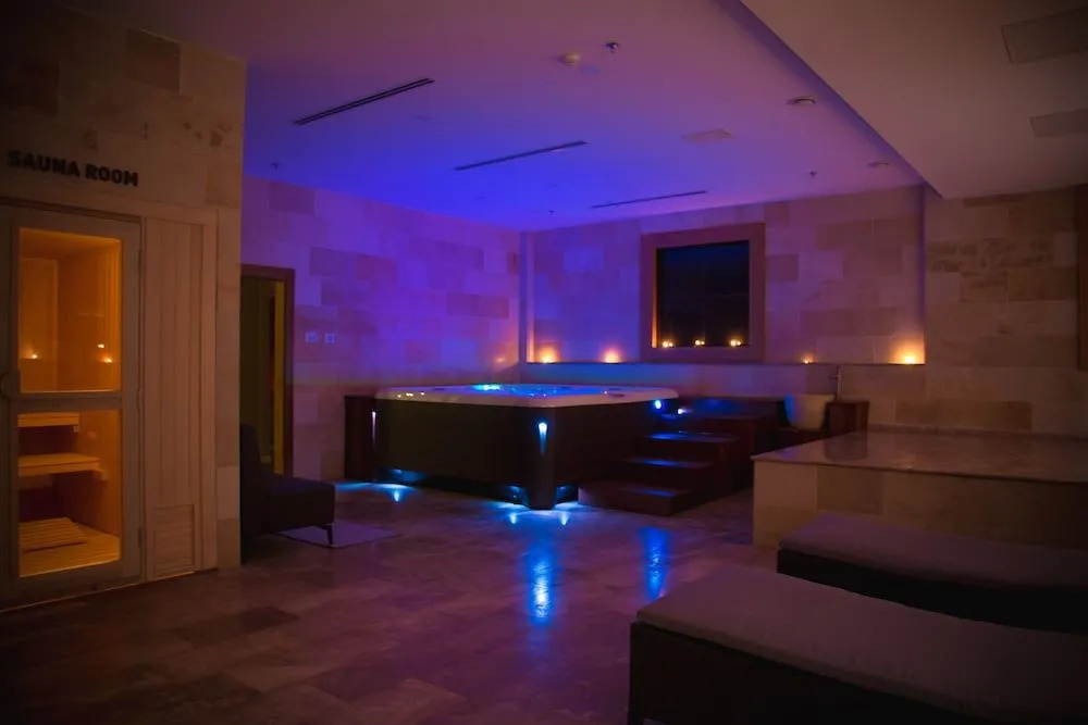 Carmel Hotel