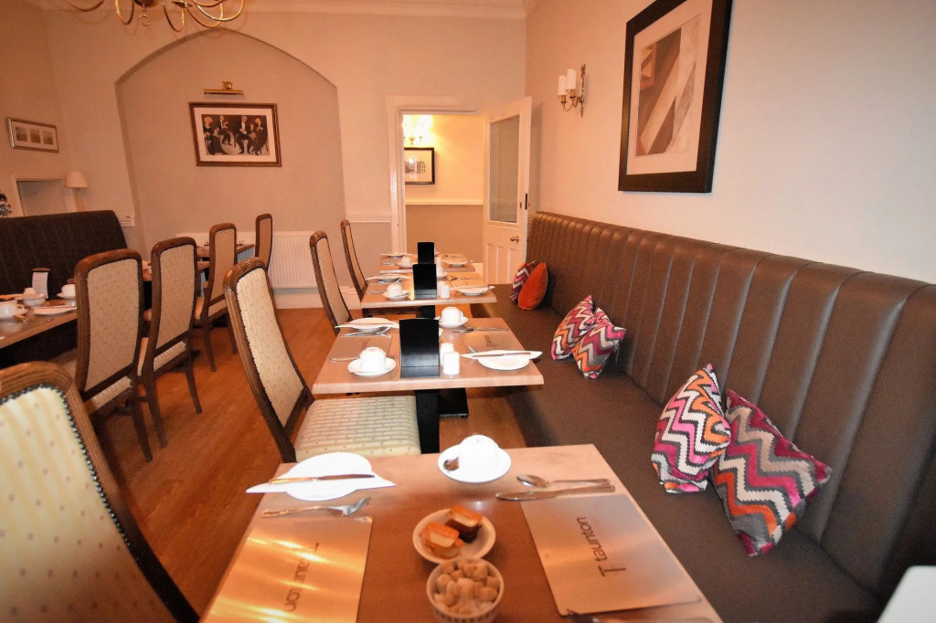Taunton House Hotel