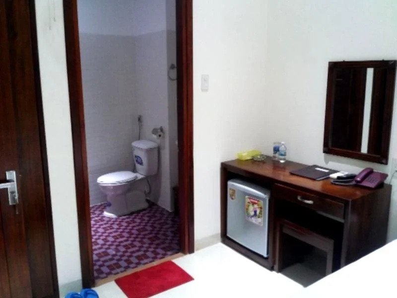 Long Chau Hotel