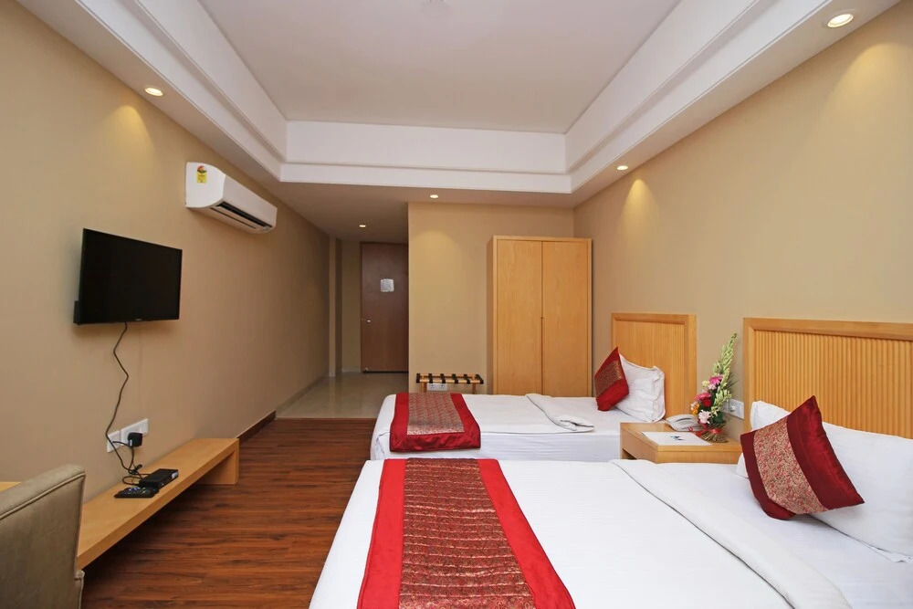 Mint Golf Course Suites