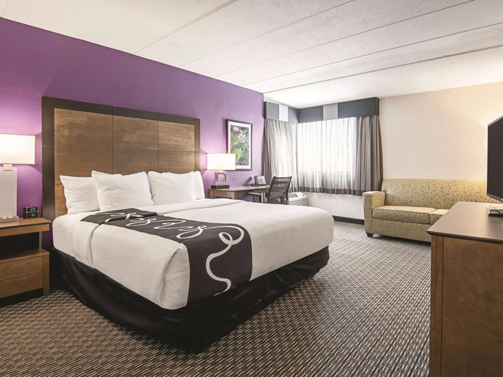 La Quinta Inn & Suites by Wyndham Portland DT Maine Med