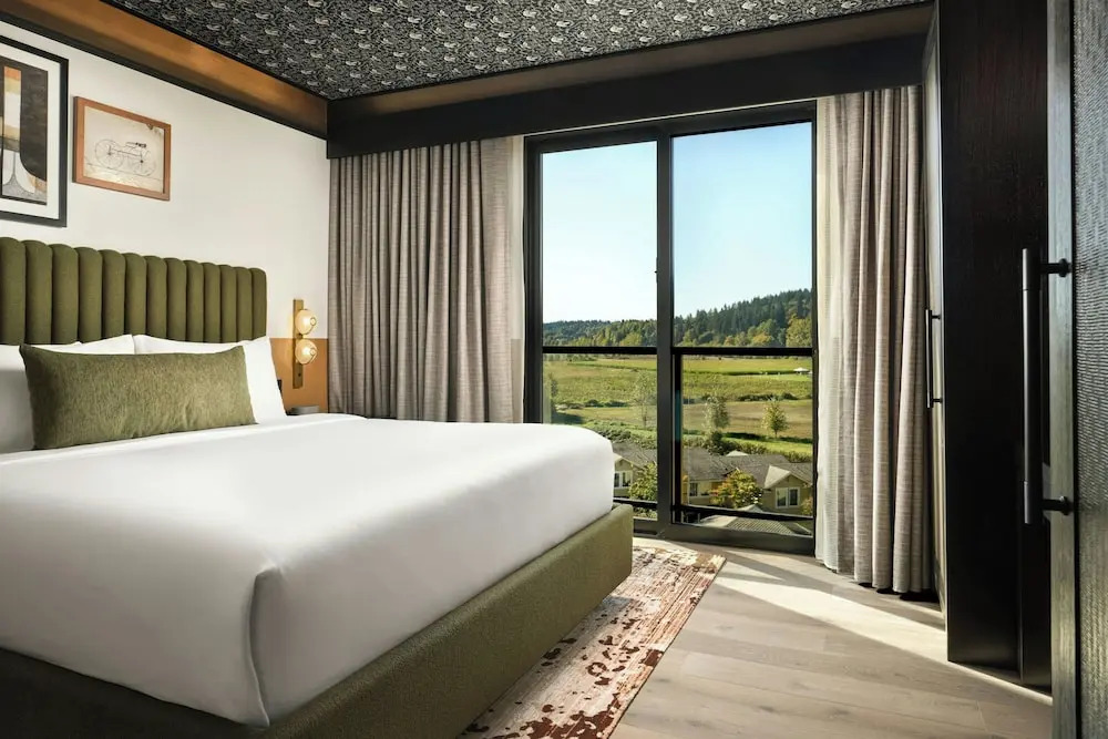 The SOMM Hotel & Spa, Autograph Collection