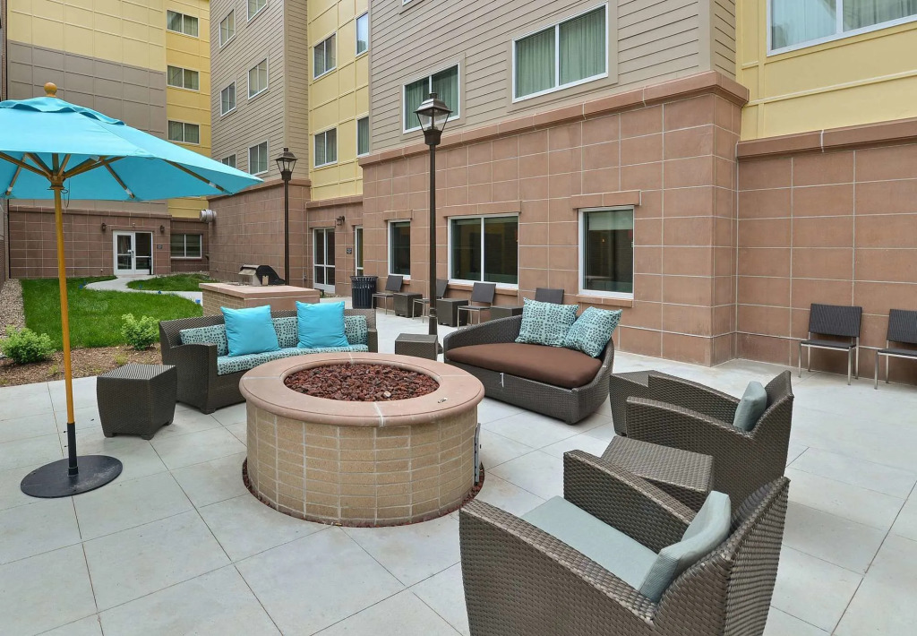 Hampton Inn & Suites Des Moines Downtown