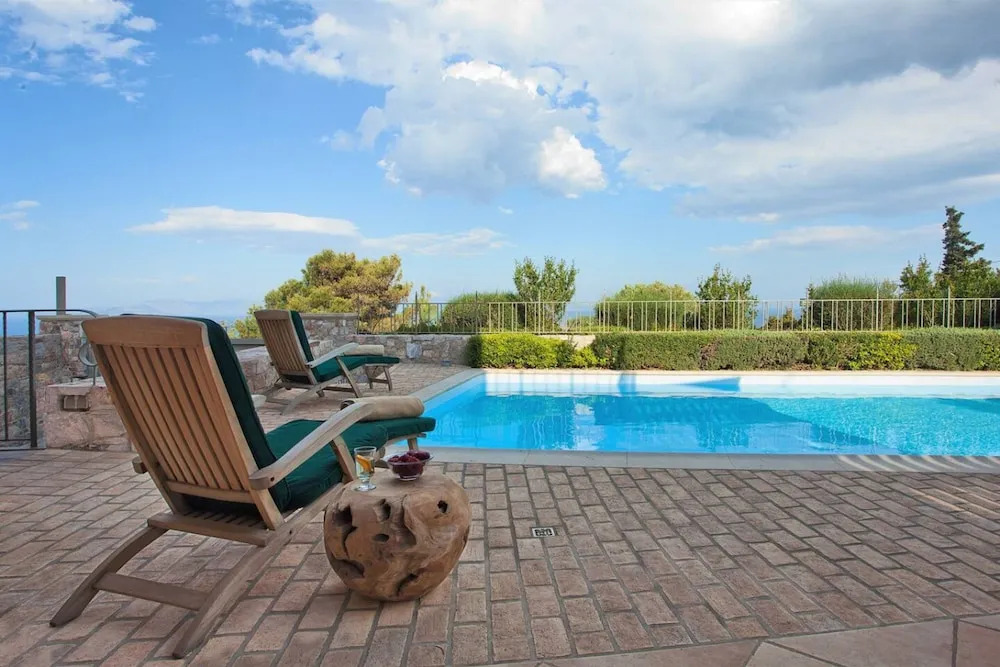 Villa Kalida, Stunning Seaview and Relax