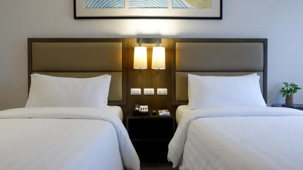 MCollection - Stay Near Private Beach in Boracay