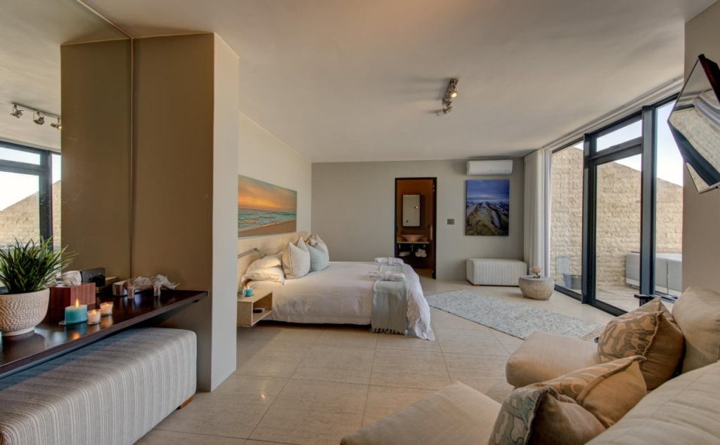 Oceans Villa