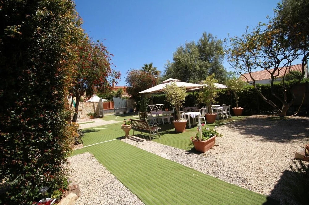 B&B Tanit