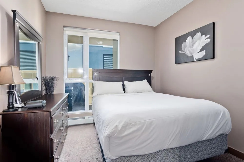 Suite Digs Riverfront