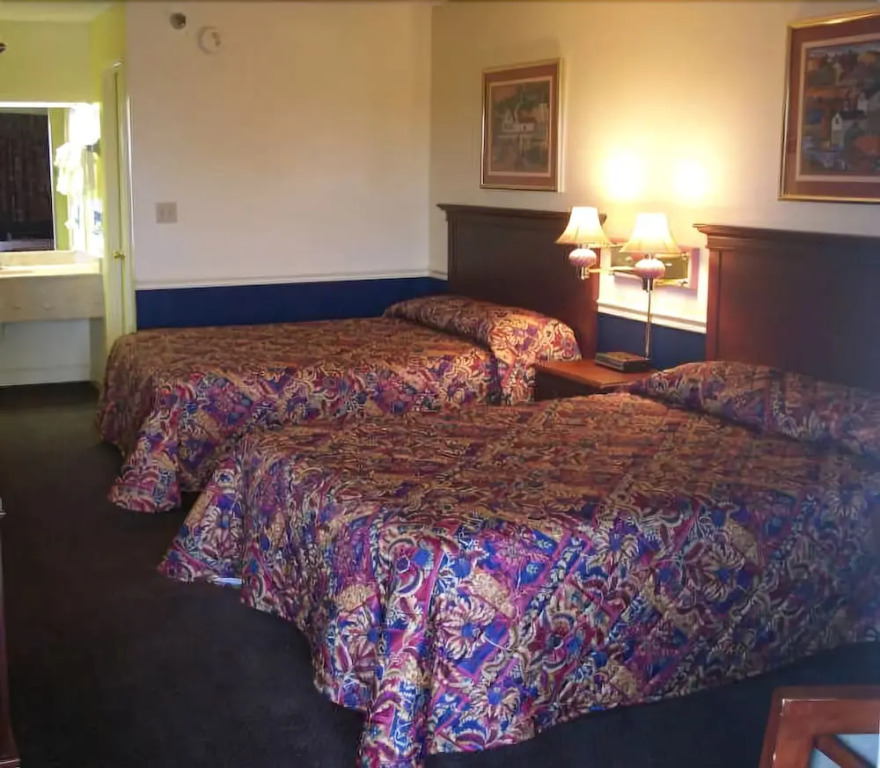 Crosby's Motor Inn