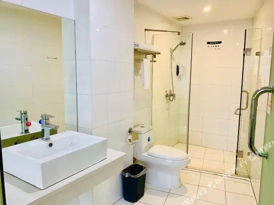 8 Inn (Dongguan Fenggang Xingao Shopping Mall)