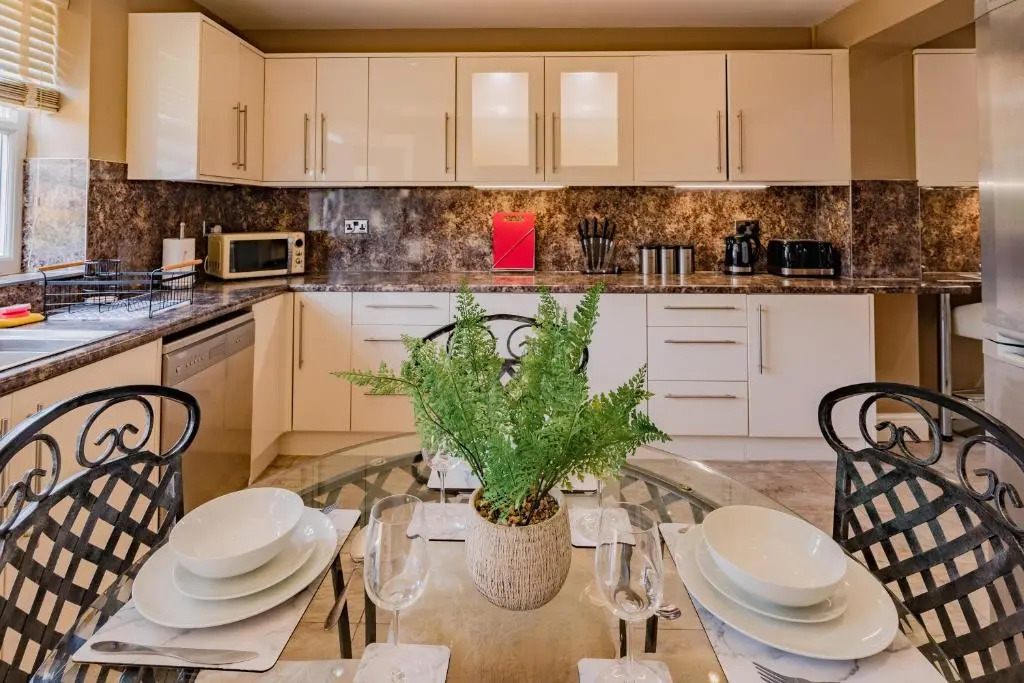 Homebird Property - Carter Knowle House-2