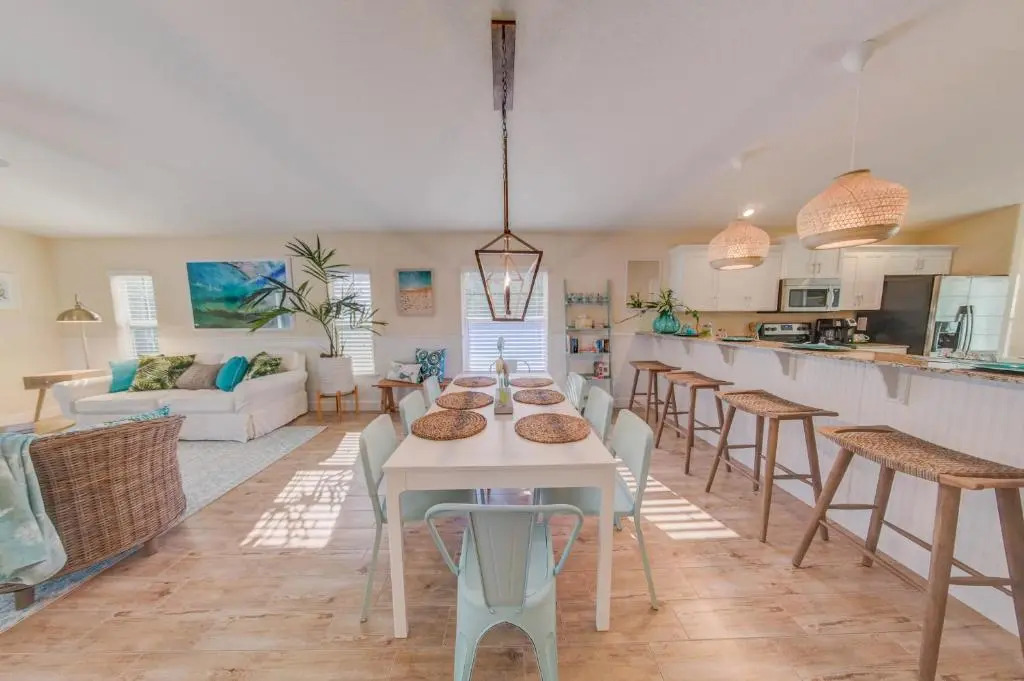 AQUA PEARL NEW Pool Home Perfect Beach Biking Hiking Boating Sleeps 8 - Includes Golf Cart