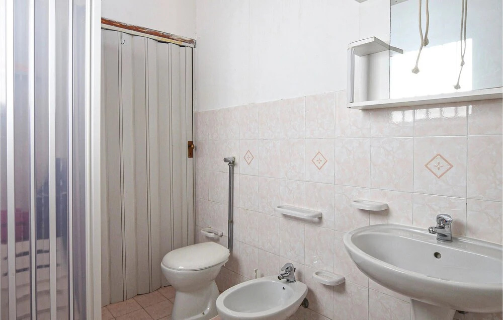 Stunning Home in Torre di Mezzo With Wifi and 3 Bedrooms