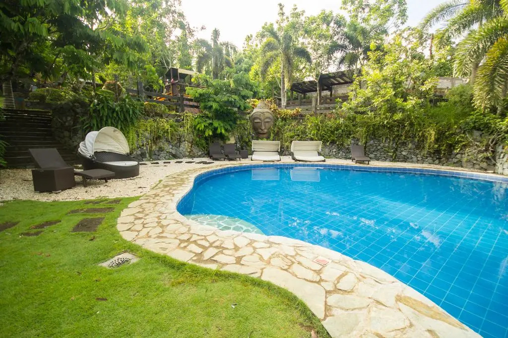 Cintai - Coritos Garden Hotel