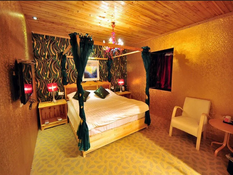 The Cozy Inn