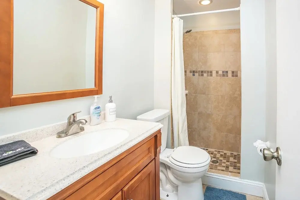 Cozy 3 Bedroom/Great Location