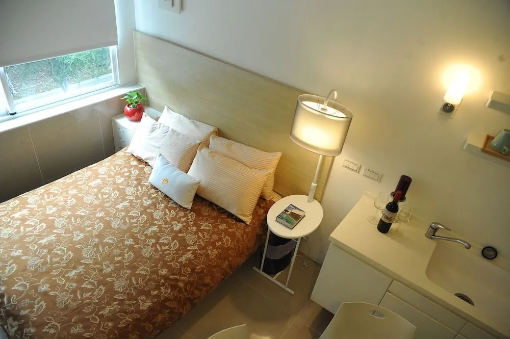 EJIA Hotel & Service Apartment