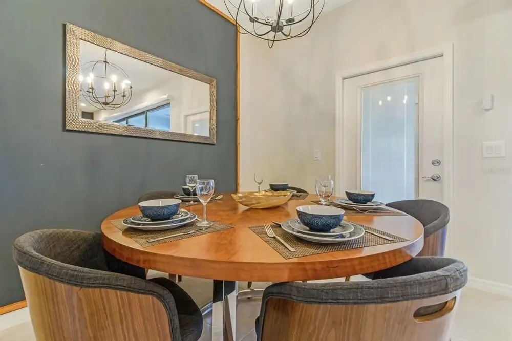 2442 Amazing Townhome for Your Vacation Close to Disney