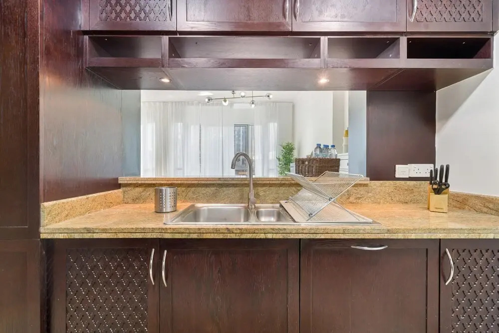 Monty - Stylish Apartment with Partial Burj Khalifa View