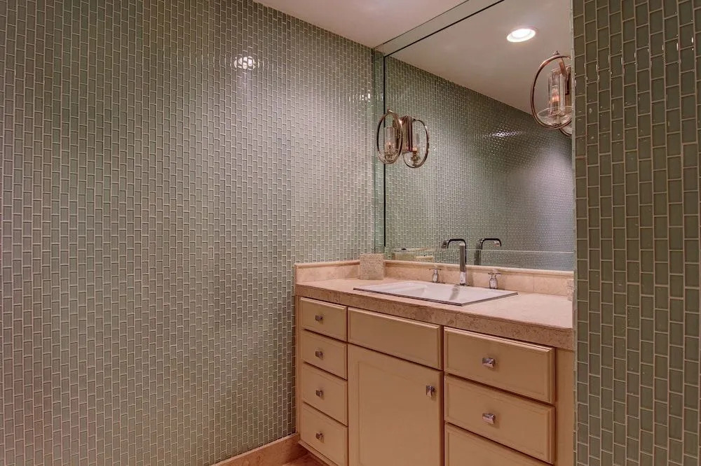 Channelview 211 2 Bedrooms 2 Bathrooms Condo