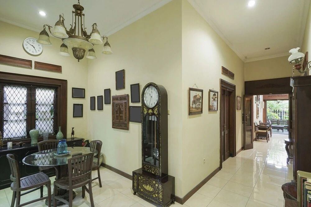 Ndalem Maharani Guest House