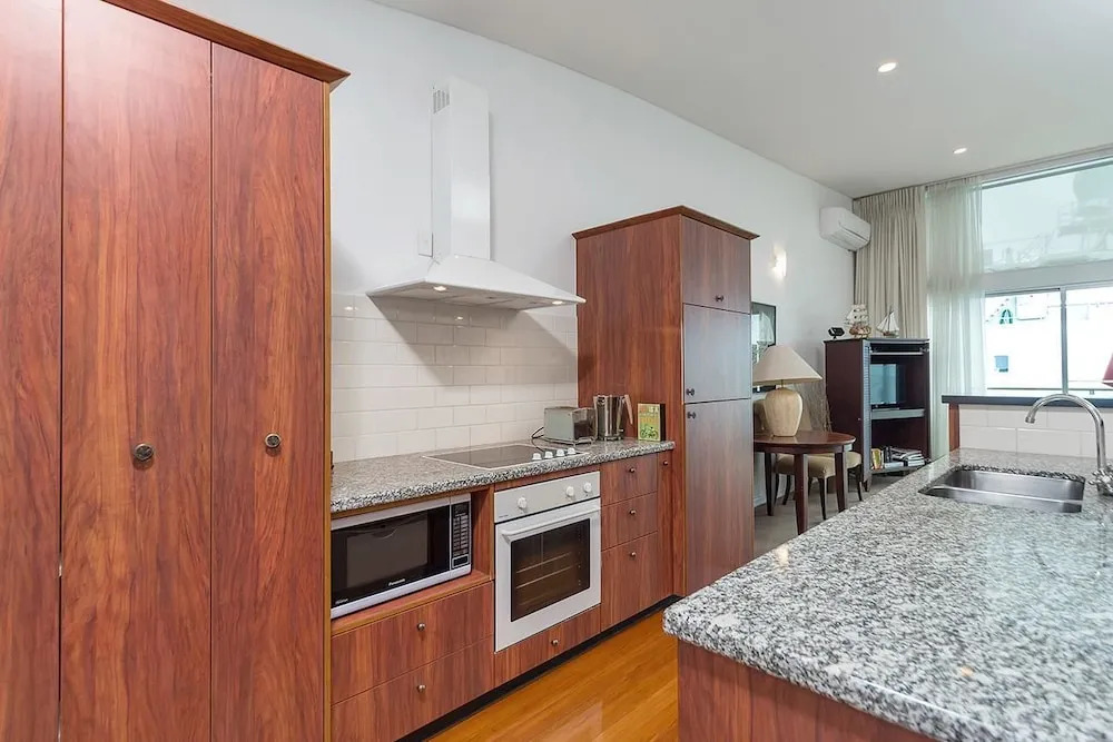QV Right on the Water Apartment - 338