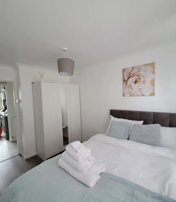 Beautiful 2-bed Apartment in Barking