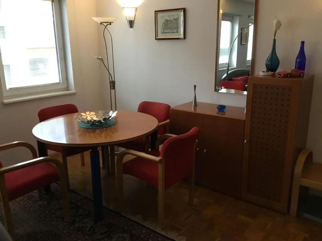 Apartmenthaus Zentrum Komfort Apartments mit Miniküchen verschiedener Größen