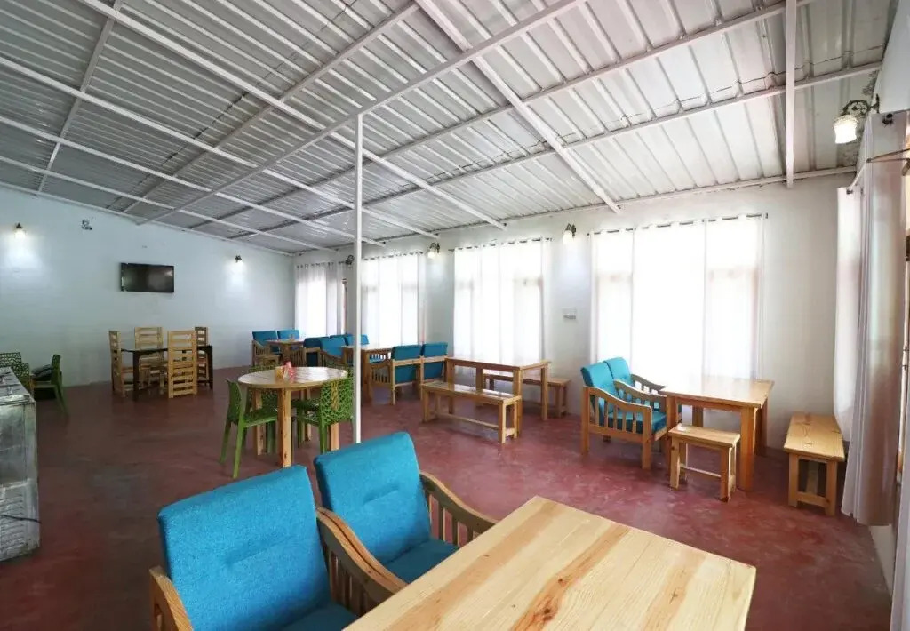 Hotel Devlok International