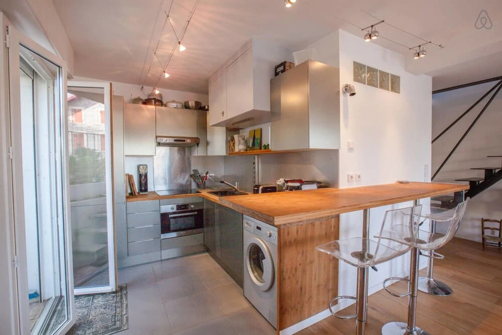 Charming Duplex With Terrace for 8 People in Port Vieux
