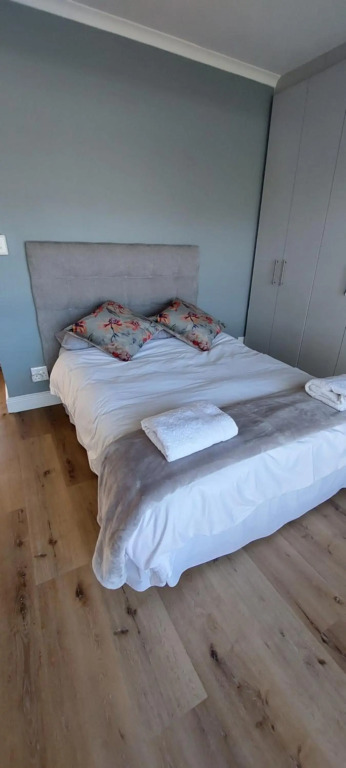 Kortrijk Paarl Self Catering