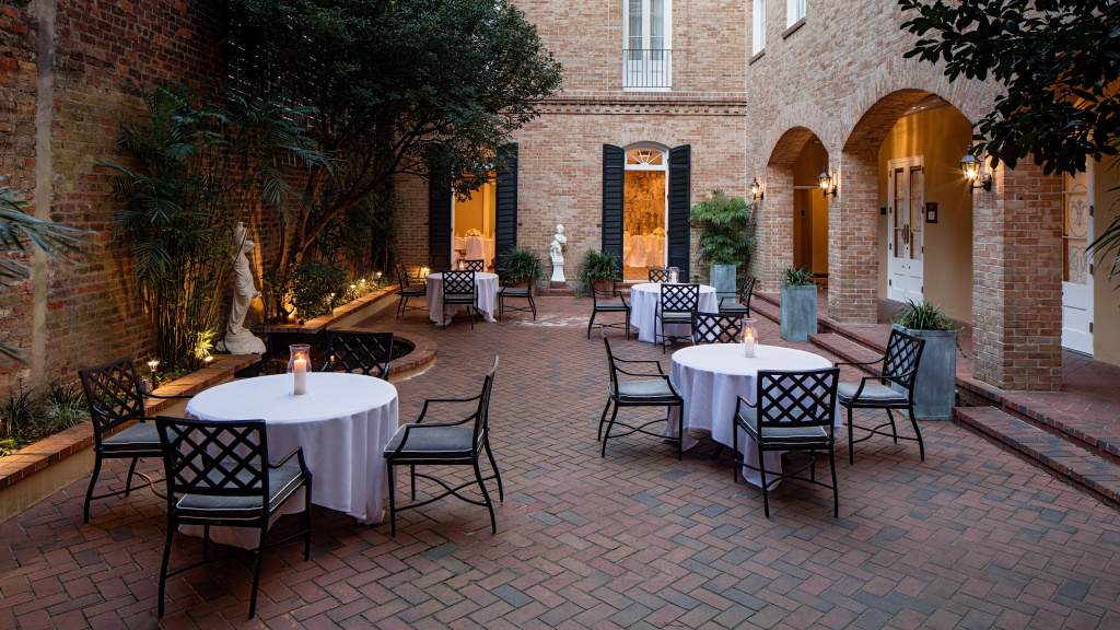 Holiday Inn Hotel French Quarter-Chateau Lemoyne by IHG